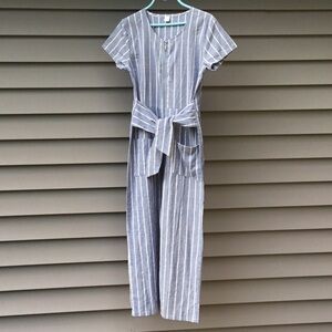 Coastal chic blue and white stripedstyle cropped jumpsuit Size M